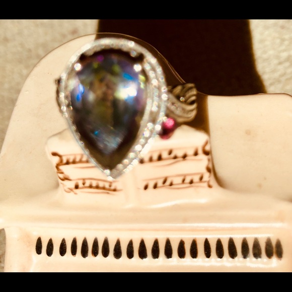 🌈RING 🌈 - Picture 3 of 7